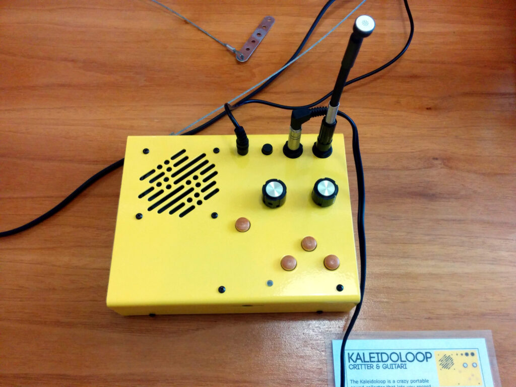 Control Resonant game